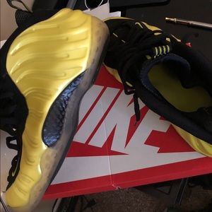 Electric yellow foamposites 🔥🔥🔥